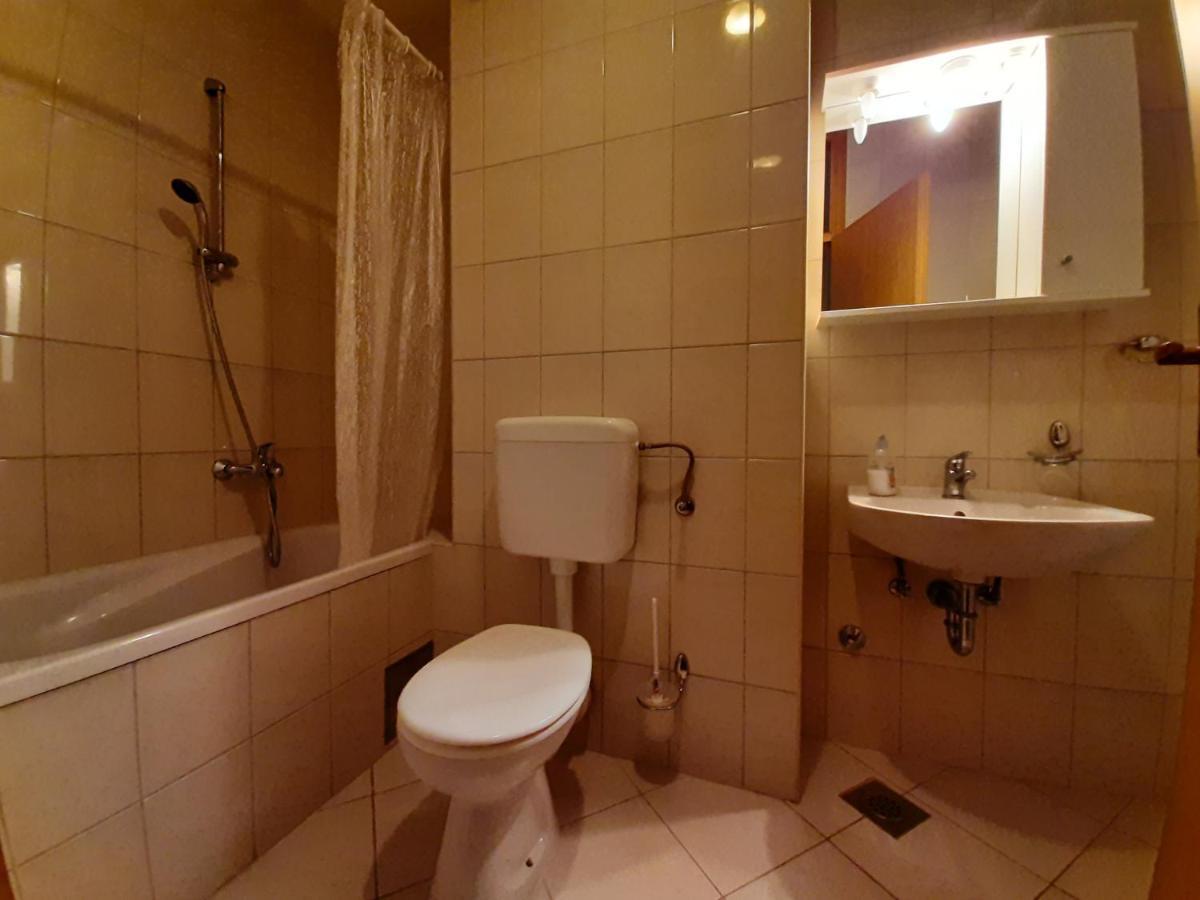 Apartment Jelena Трогир Экстерьер фото